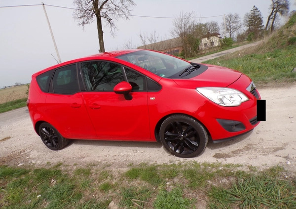 Opel Meriva cena 28000 przebieg: 156000, rok produkcji 2011 z Bychawa małe 254